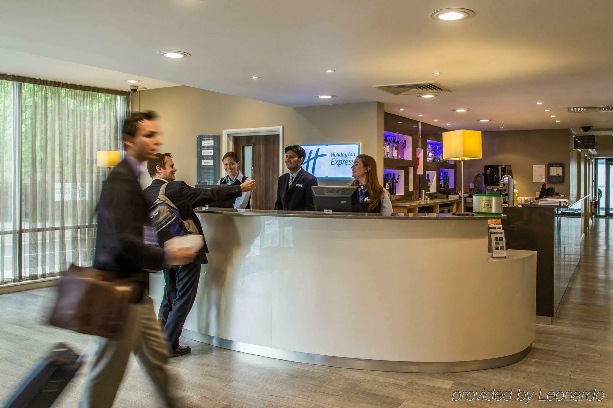 Holiday Inn Express Earls Court, An Ihg Hotel London Eksteriør bilde